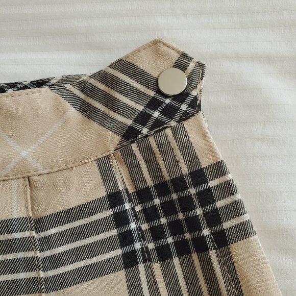 H&M Checkered Mini Skirt (size 0) - Picture 2 of 4